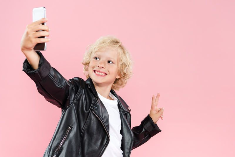 Wpływ telefonu komórkowego na mózg dziecka